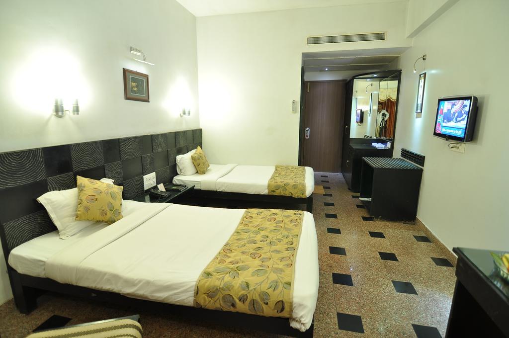 Hotel Venkatesh International Rāipur Zimmer foto