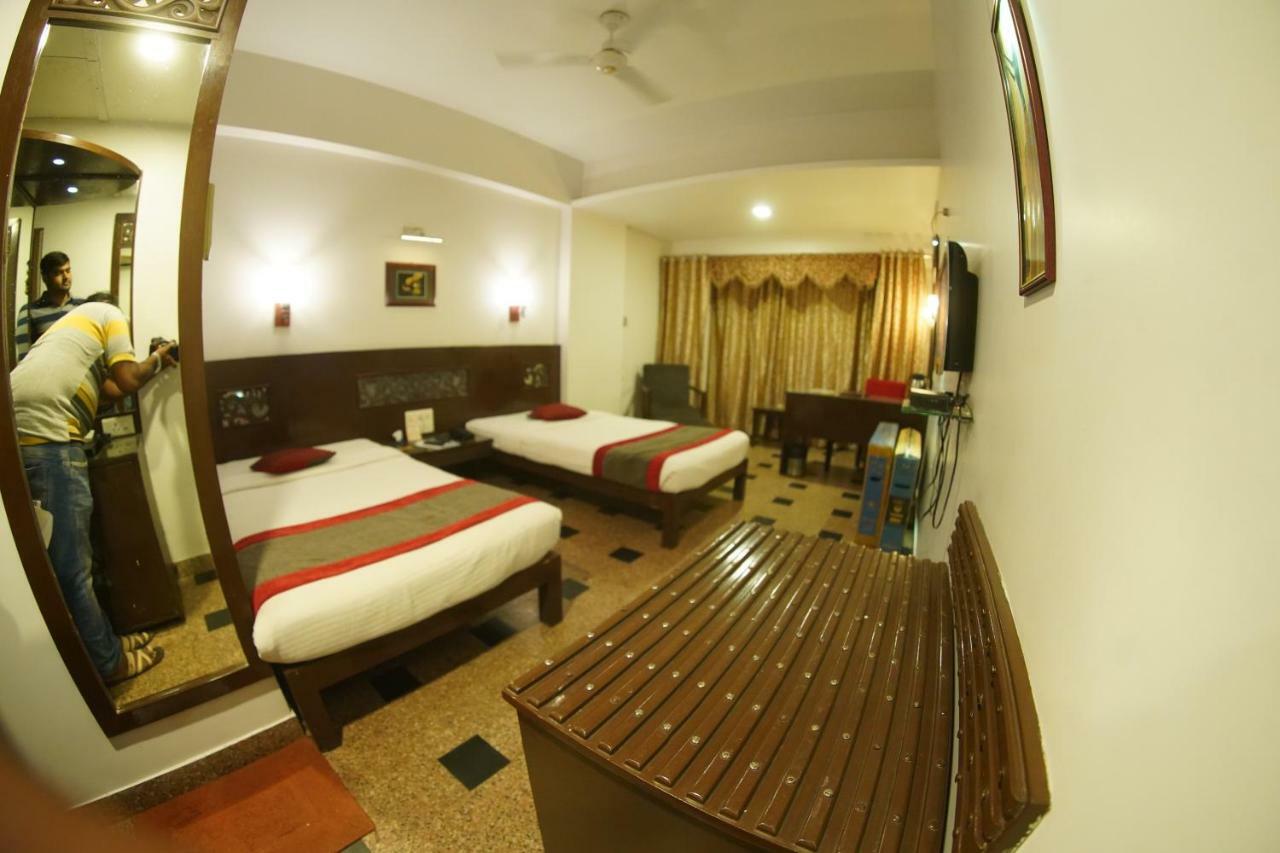 Hotel Venkatesh International Rāipur Exterior foto