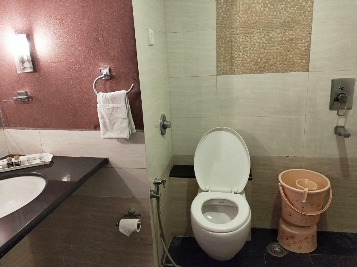 Hotel Venkatesh International Rāipur Exterior foto